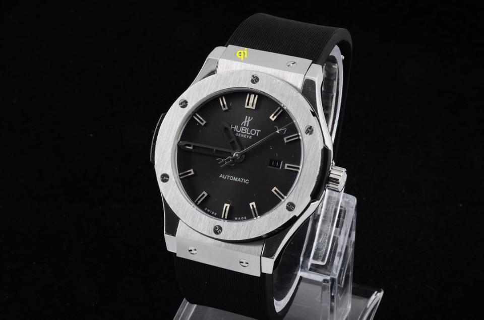 HUBLOT GENEVE Watch 43